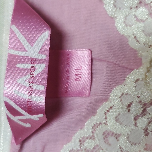PINK Victoria's Secret Womens Pink Lacey Coquette Spaghetti Strap Pajama Cami - Picture 3 of 4